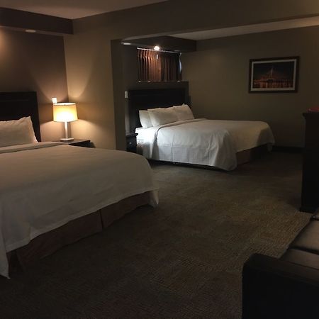 Express By Canad Inns Winnipeg Exteriör bild