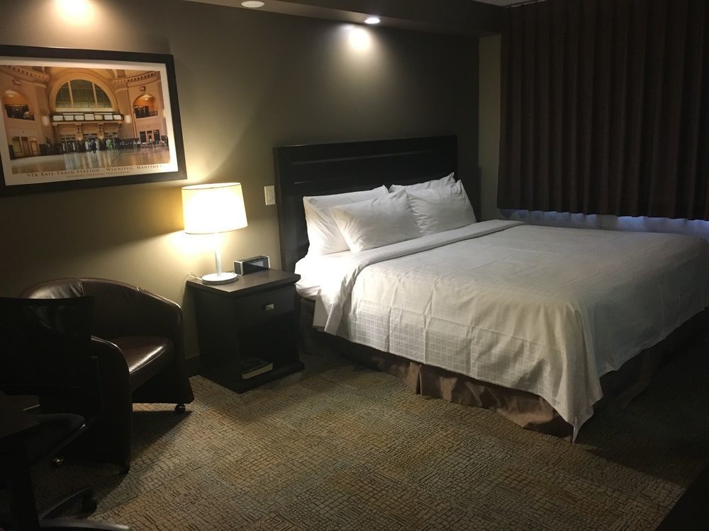Express By Canad Inns Winnipeg Exteriör bild